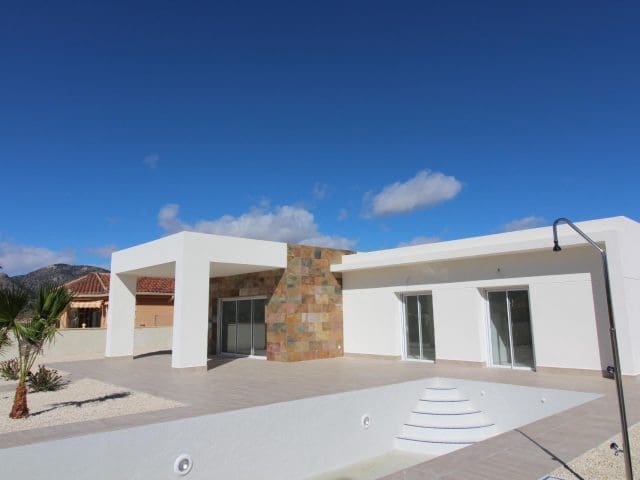 3 chambre Finca/Maison de Campagne à vendre à La Romana avec piscine - 278 000 € (Ref: 7995256)