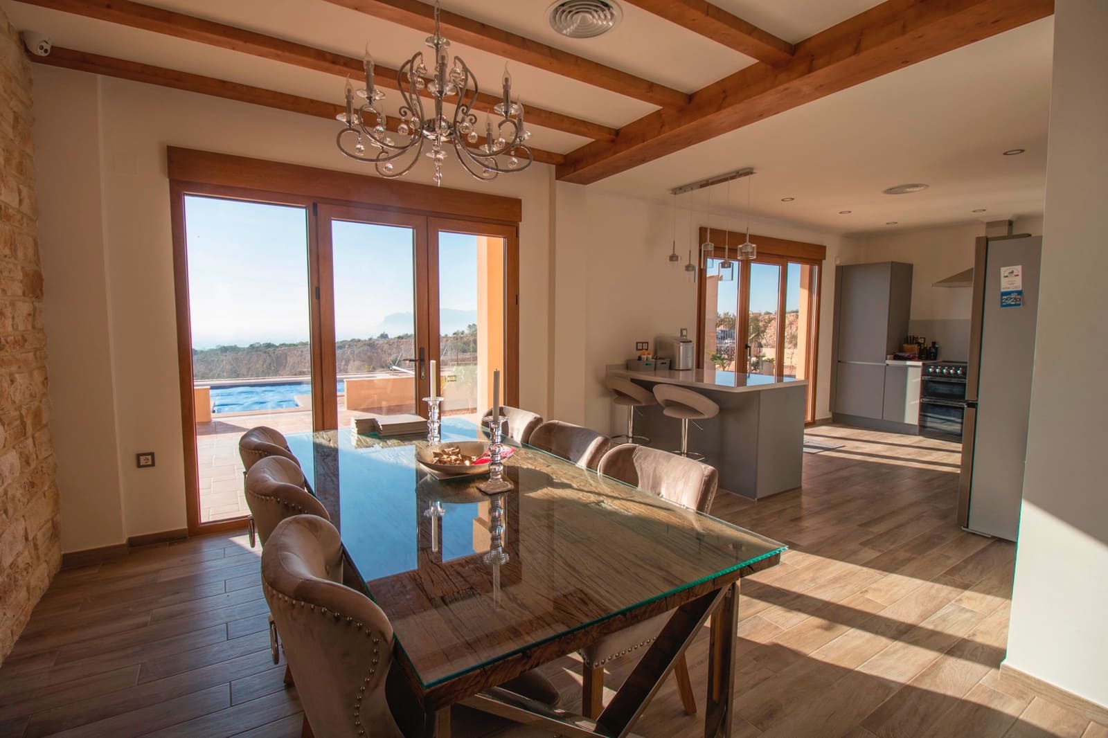 4 slaapkamer Finca/Landhuis te koop in Pinoso met zwembad - € 305.000 (Ref: 8405866)