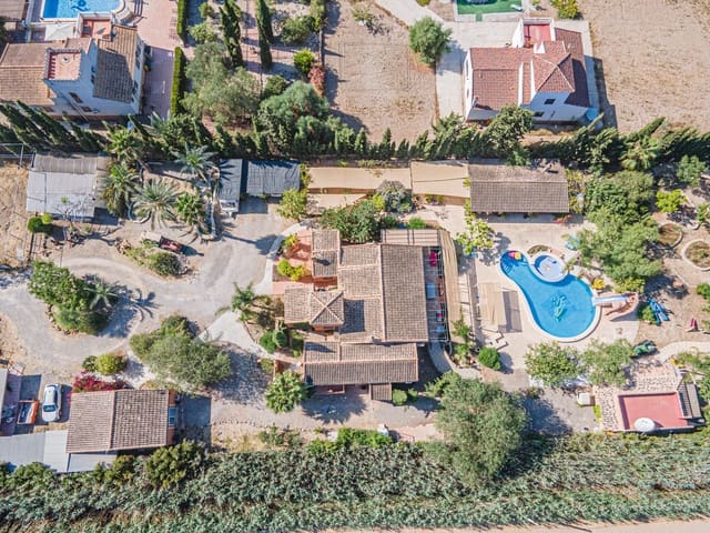 7 bedroom Finca/Country House for sale in Catral with pool garage - € 975,000 (Ref: 8486596)