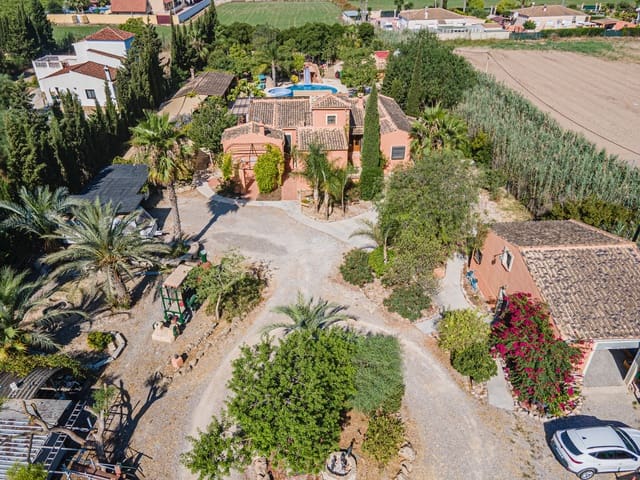 7 bedroom Finca/Country House for sale in Catral with pool garage - € 975,000 (Ref: 8486596)