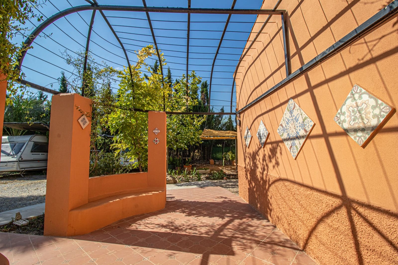 7 makuuhuone Maalaistalo myytävänä paikassa Catral mukana uima-altaan 
autotalli - 975 000 € (Ref: 8486596)