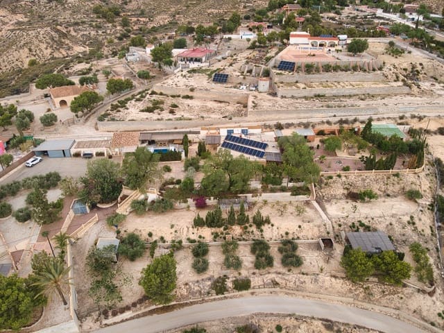 5 slaapkamer Finca/Landhuis te koop in Crevillente / Crevillent met zwembad - € 398.000 (Ref: 8498141)