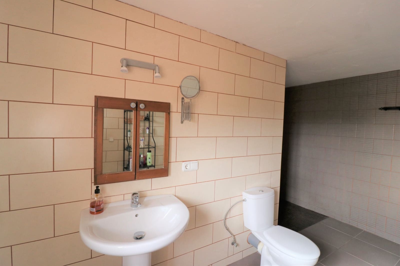 4 Zimmer Finca/Landgut zu verkaufen in Alicante / Alacant Stadt mit Garage - 350.000 € (Ref: 8788124)