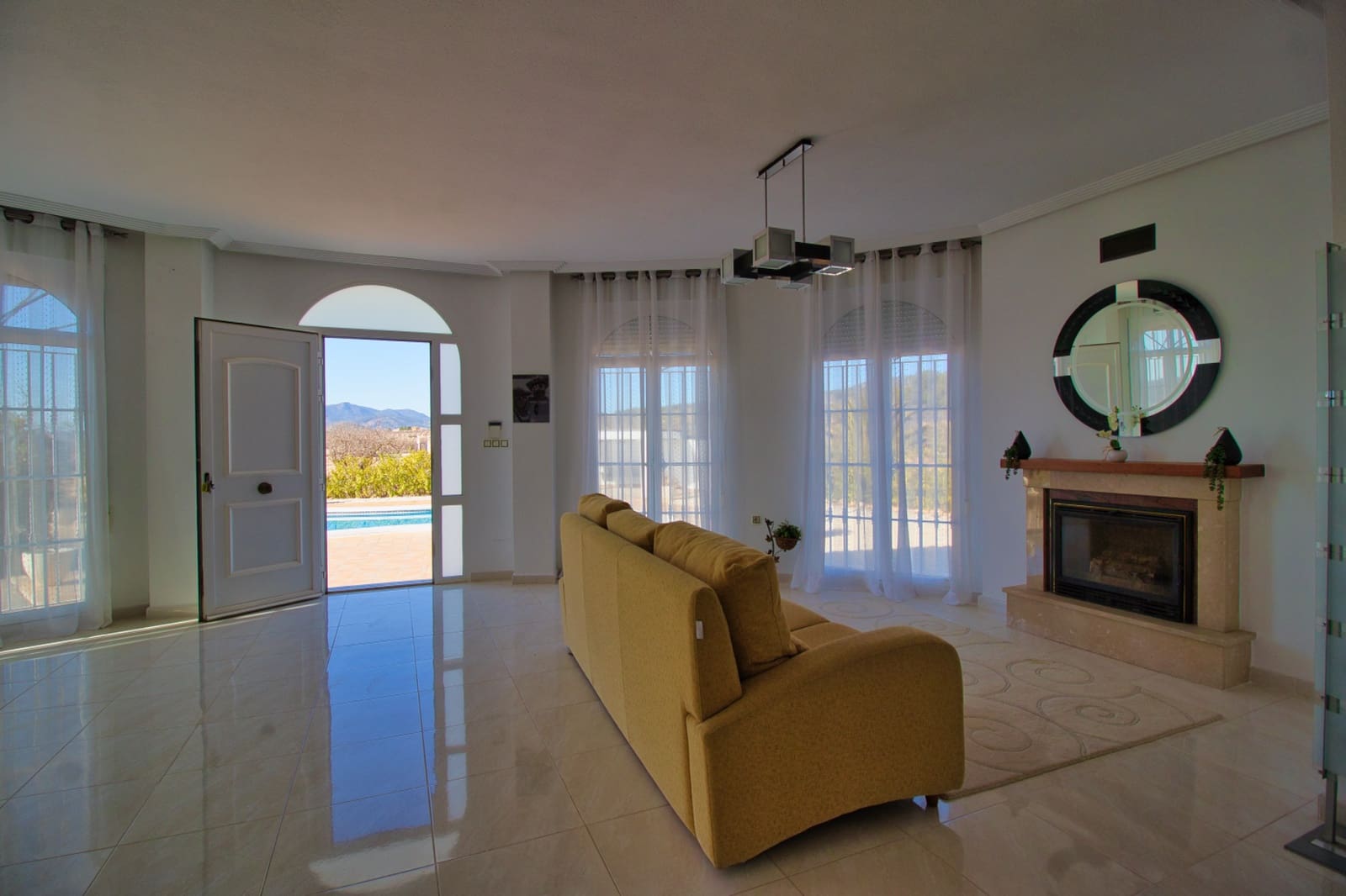 4 slaapkamer Finca/Landhuis te koop in Pinoso met zwembad garage - € 475.000 (Ref: 8788268)