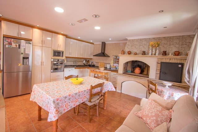 5 sovrum Villa till salu i Alicante stad med pool garage - 539 000 € (Ref: 9072553)