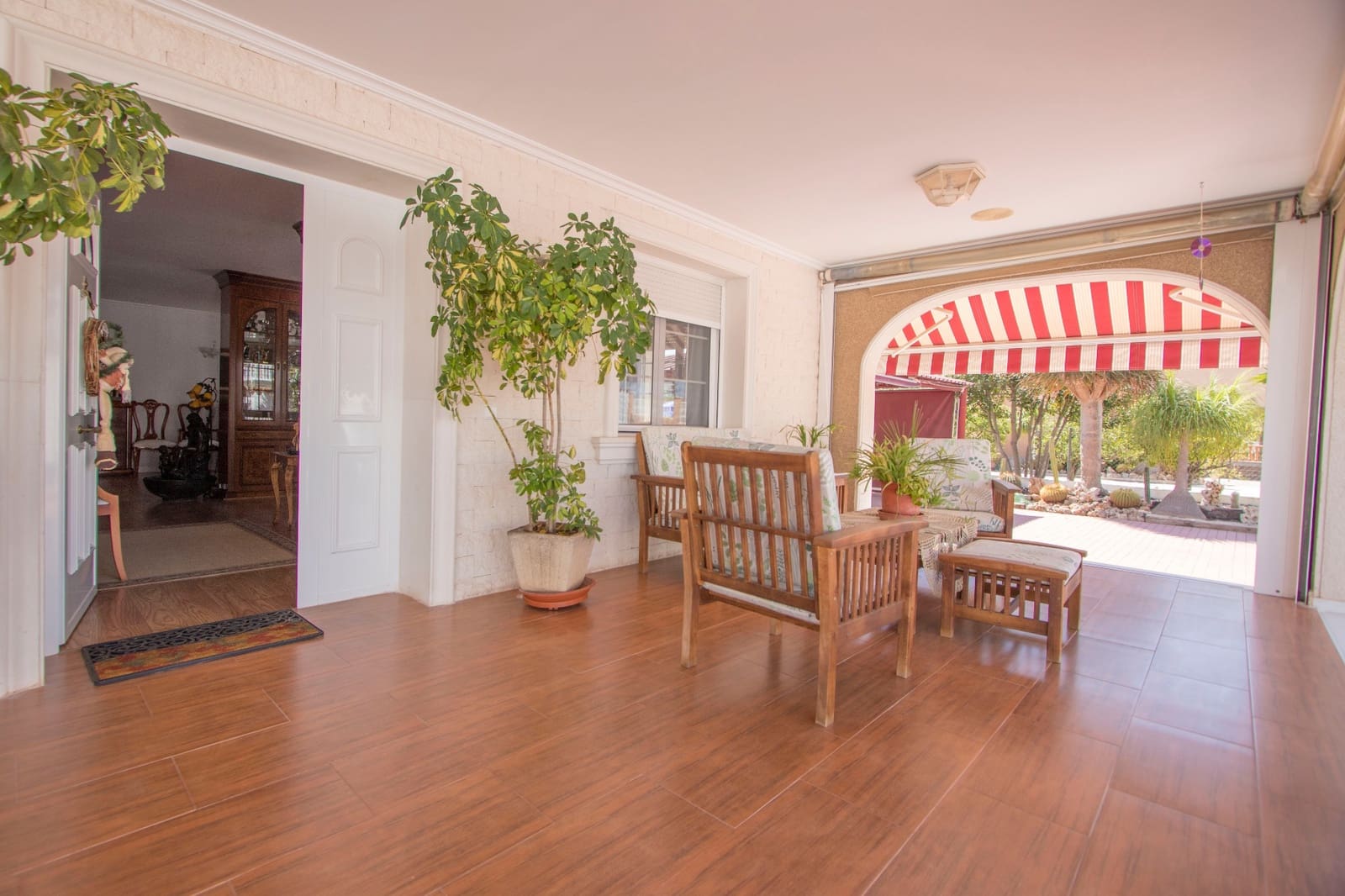 5 sovrum Villa till salu i Alicante stad med pool garage - 539 000 € (Ref: 9072553)