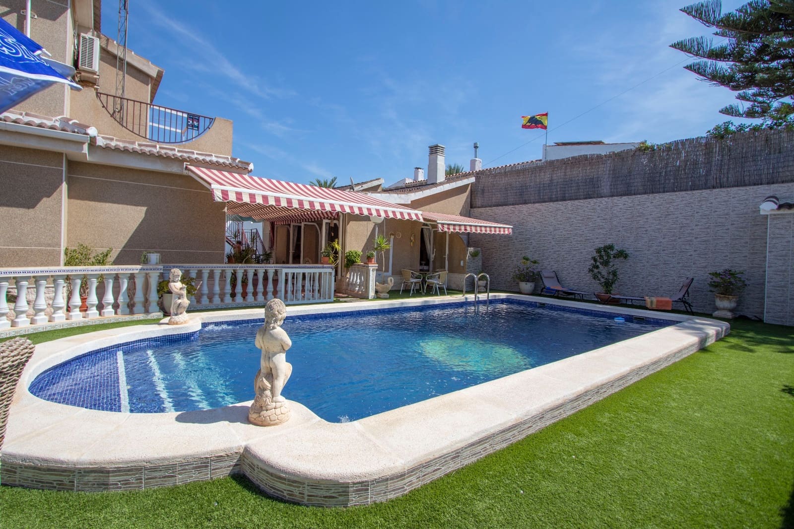 5 sovrum Villa till salu i Alicante stad med pool garage - 539 000 € (Ref: 9072553)