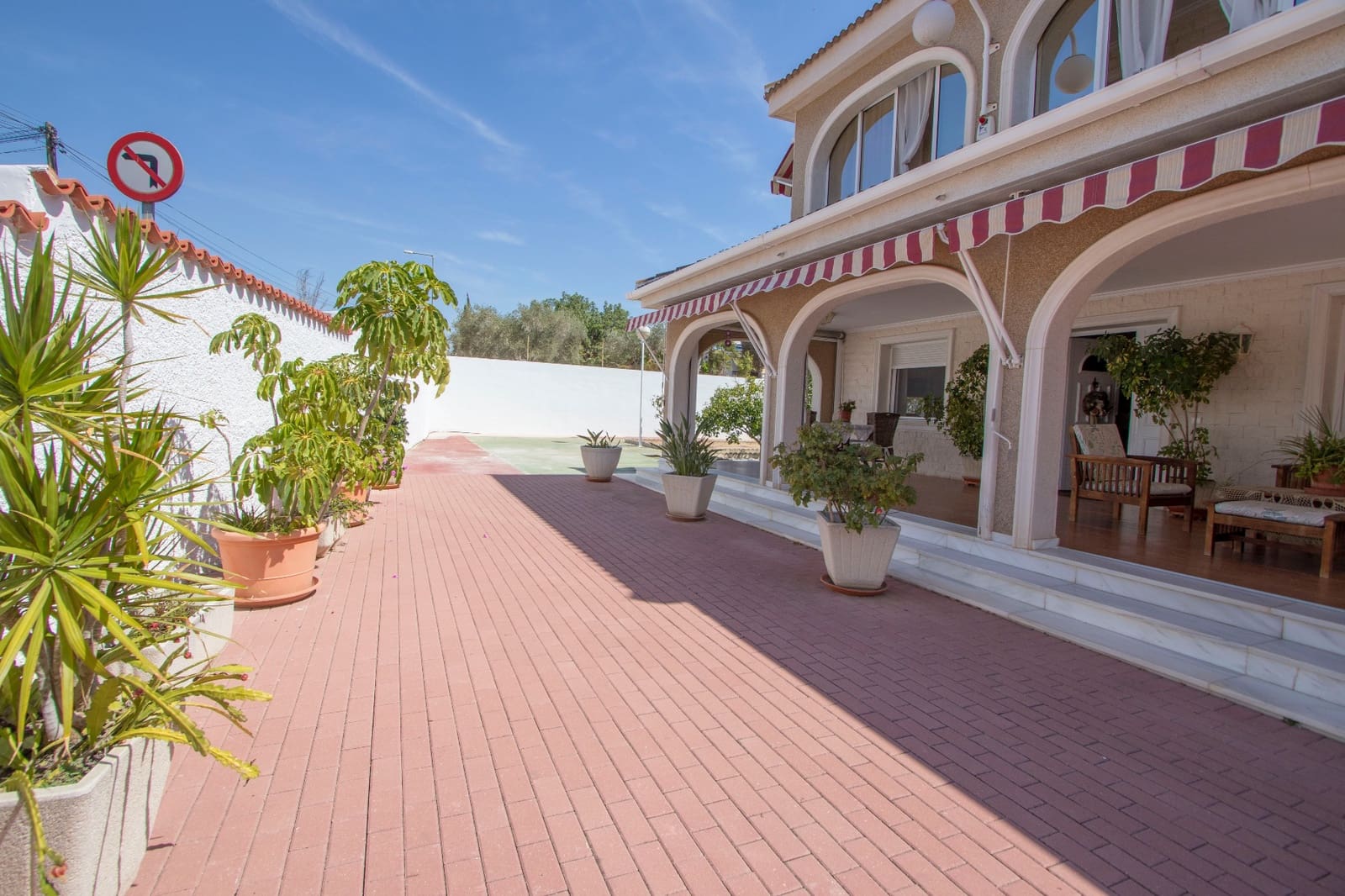 5 sovrum Villa till salu i Alicante stad med pool garage - 539 000 € (Ref: 9072553)