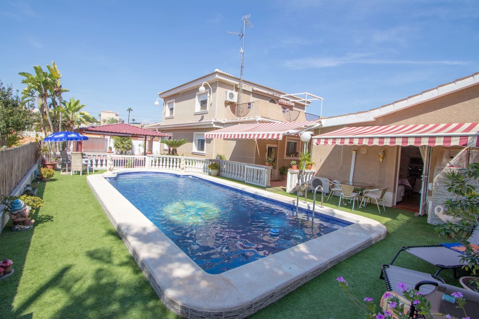5 sovrum Villa till salu i Alicante stad med pool garage - 539 000 € (Ref: 9072553)