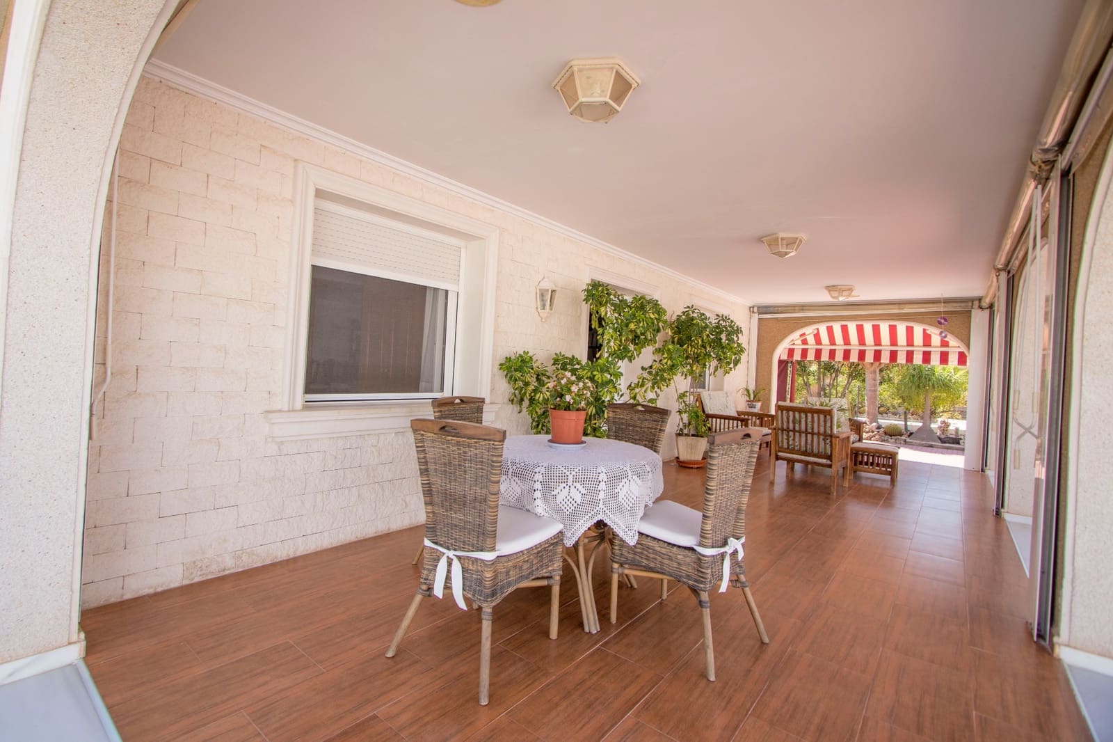 5 sovrum Villa till salu i Alicante stad med pool garage - 539 000 € (Ref: 9072553)