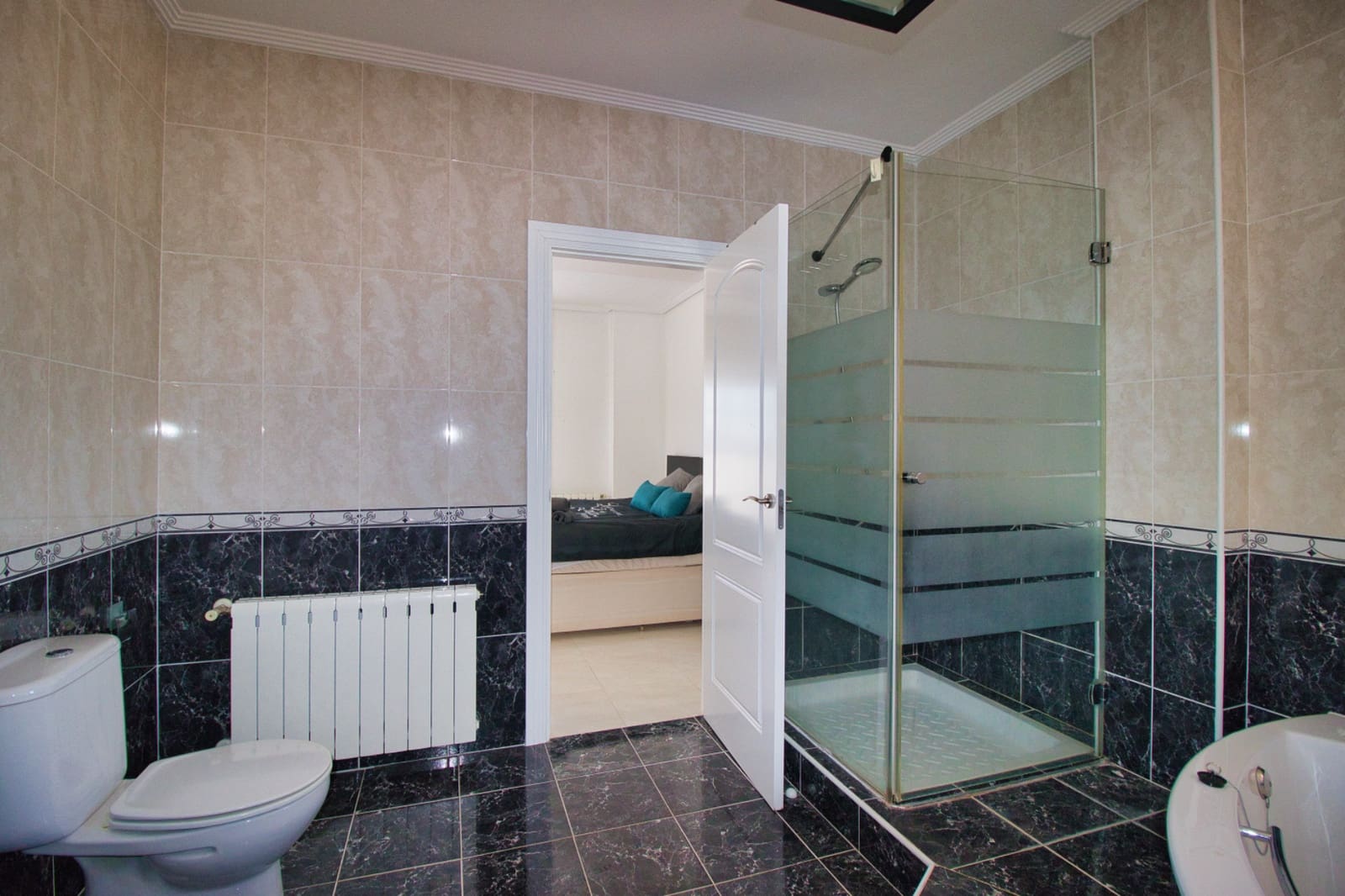 4 soveværelse Finca/Landehus til salg i Alicante by med swimmingpool garage - € 475.000 (Ref: 9119702)