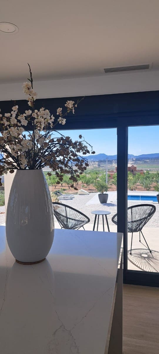 4 slaapkamer Finca/Landhuis te koop in Pinoso met zwembad - € 549.000 (Ref: 9126092)