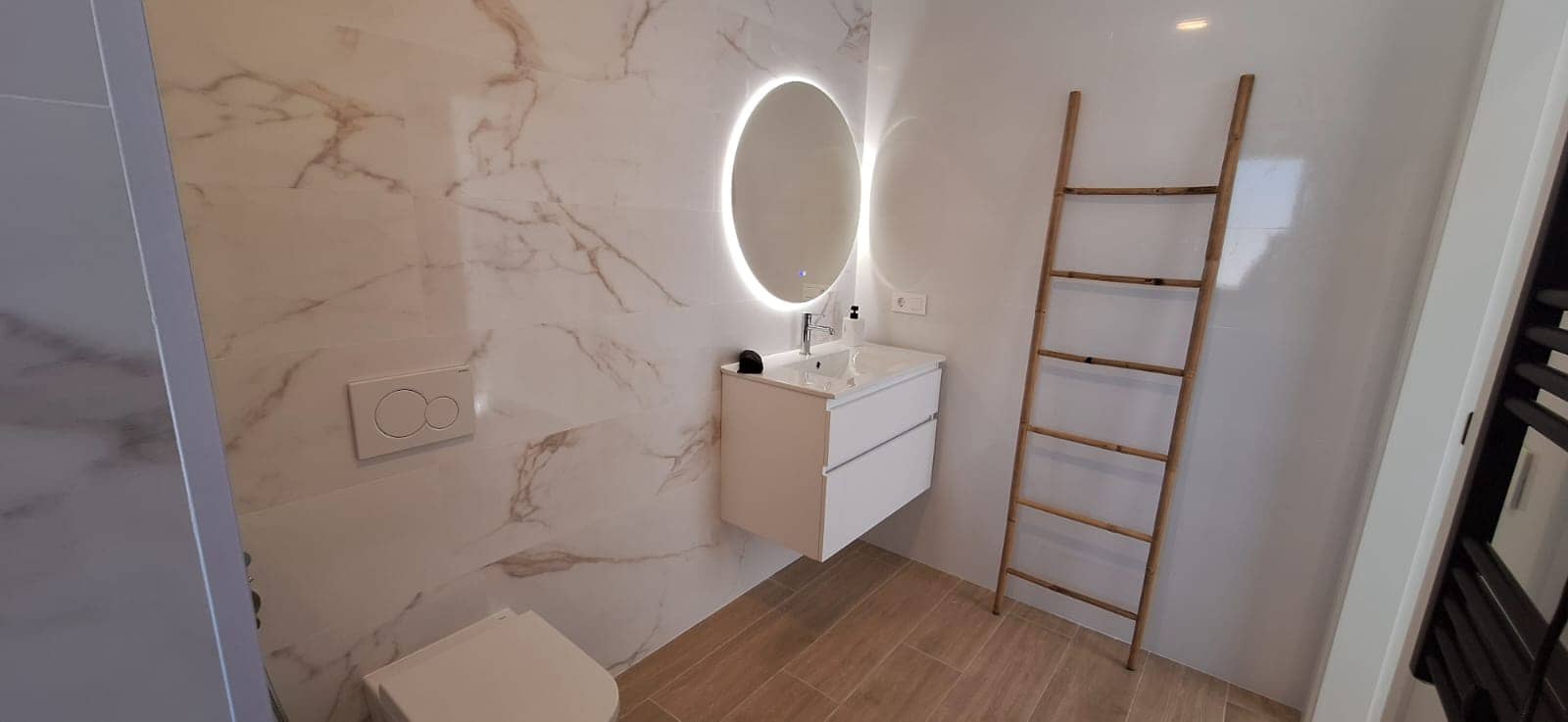 4 slaapkamer Finca/Landhuis te koop in Pinoso met zwembad - € 549.000 (Ref: 9126092)