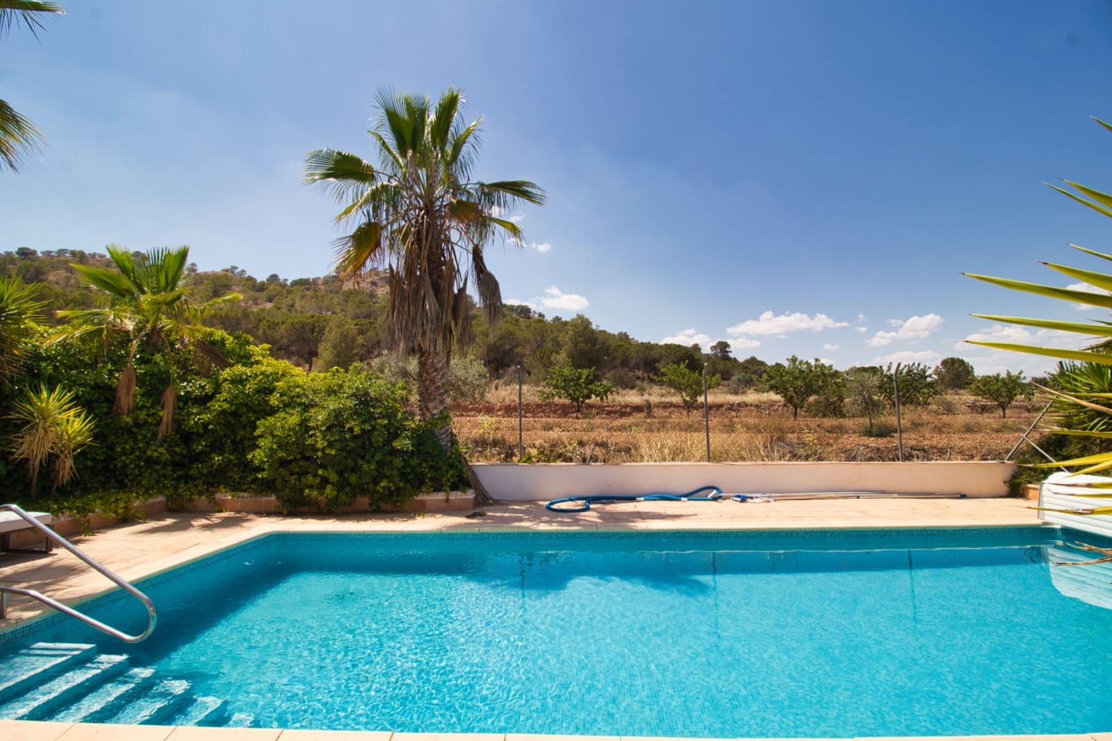 5 bedroom Finca/Country House for sale in Pinoso with pool - € 395,000 (Ref: 9205287)