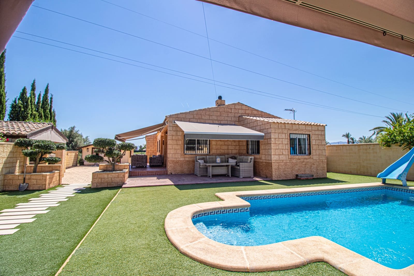 5 soveværelse Finca/Landehus til salg i Alicante by med swimmingpool - € 399.950 (Ref: 9255766)