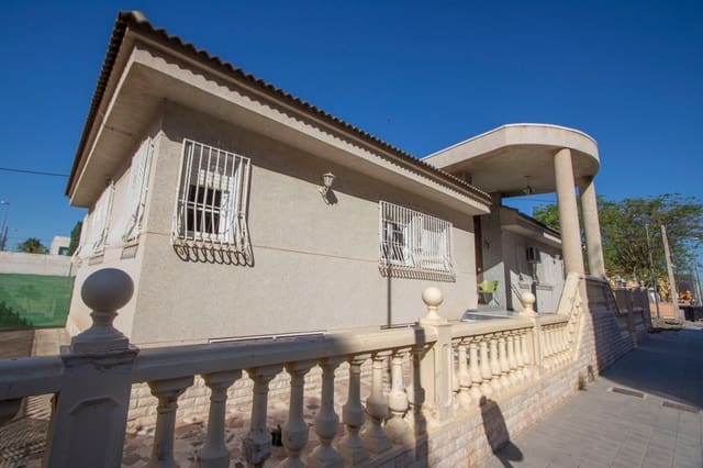 5 bedroom Townhouse for sale in Redován with garage - € 240,000 (Ref: 9255778)