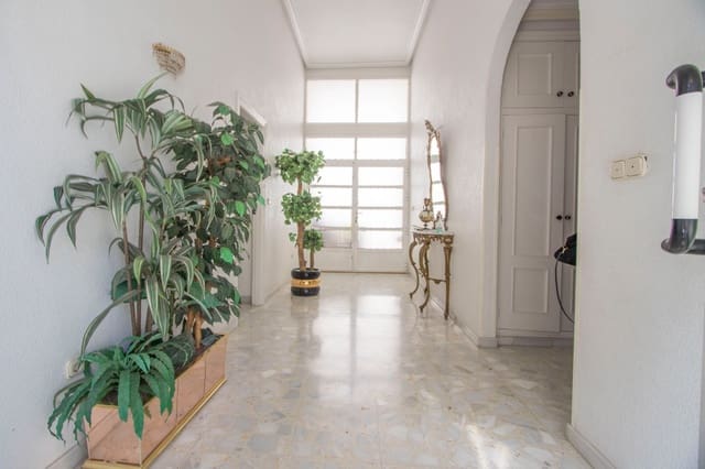 5 bedroom Townhouse for sale in Redován with garage - € 240,000 (Ref: 9255778)