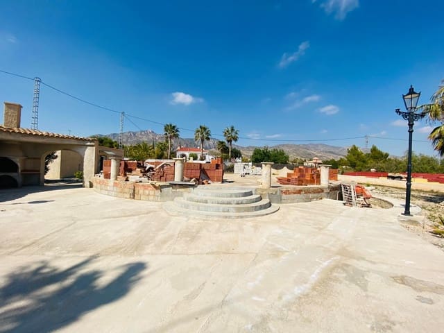 3 slaapkamer Finca/Landhuis te koop in Alicante stad met garage - € 160.000 (Ref: 9278689)