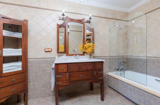 7 sypialnia Finka/Dom wiejski na sprzedaż w Catral z basenem garażem - 780 000 € (Ref: 9314251)