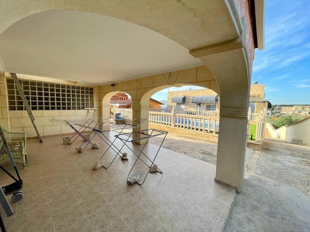 4 slaapkamer Finca/Landhuis te koop in Albatera met zwembad garage - € 399.999 (Ref: 9324826)