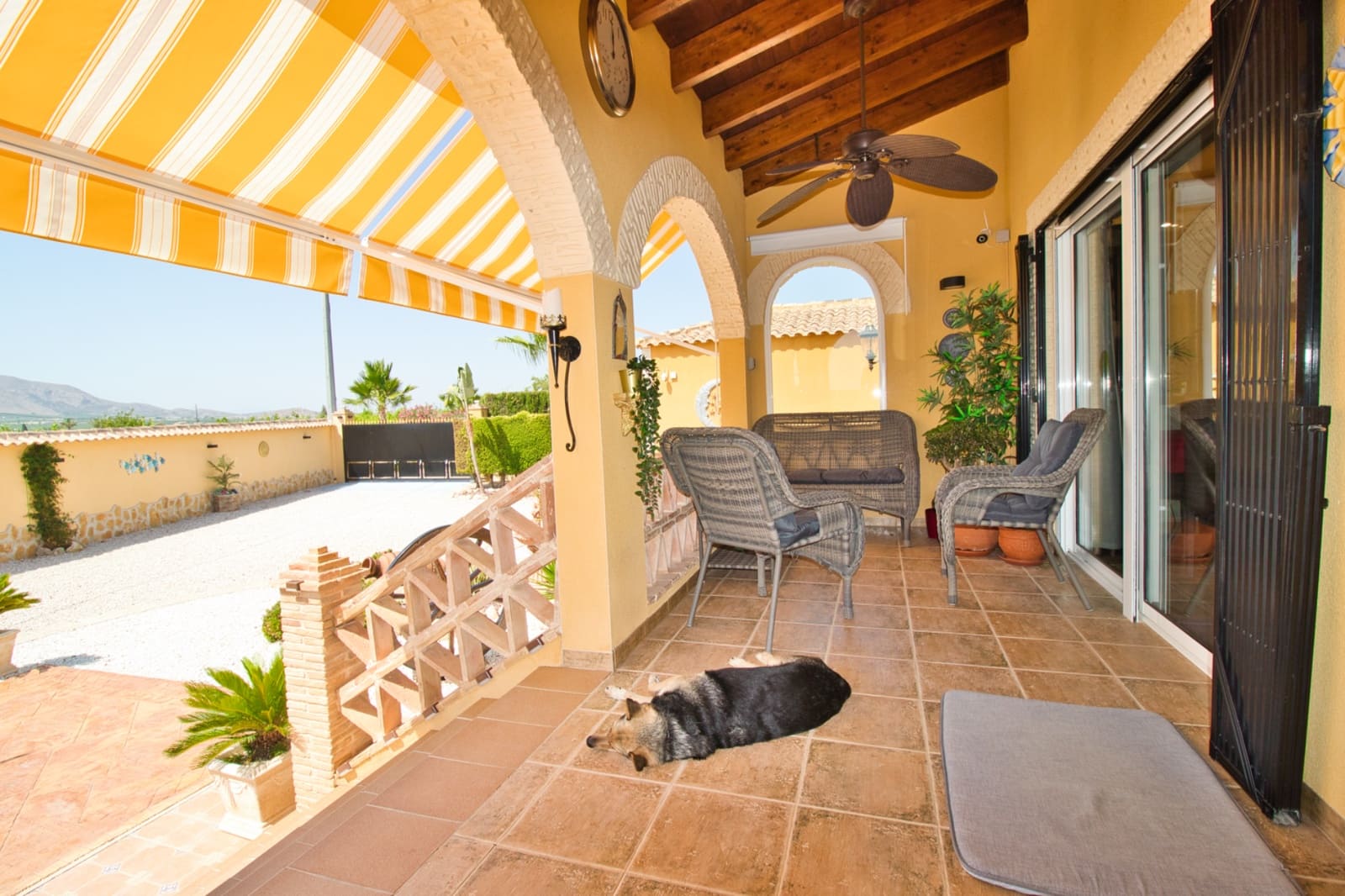 4 soverom Finca/Herregård til salgs i Alicante by med svømmebasseng garasje - € 399 500 (Ref: 9344687)