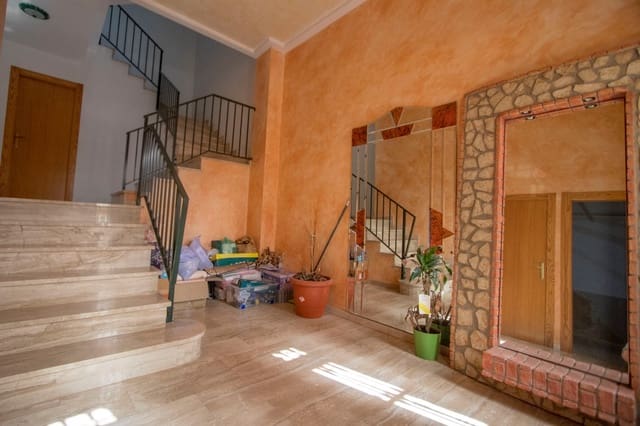 3 bedroom Townhouse for sale in Albatera with garage - € 300,000 (Ref: 9348426)