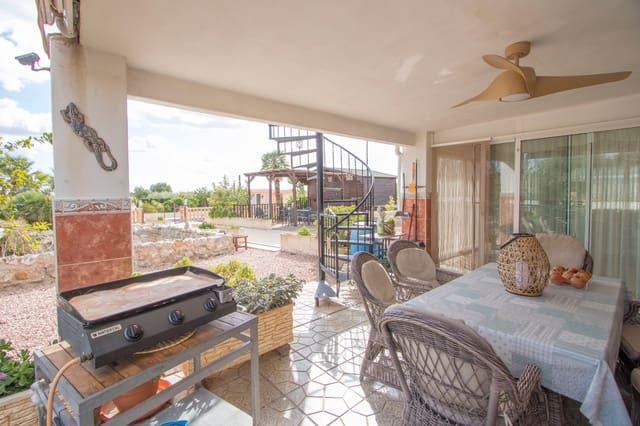 4 soveværelse Finca/Landehus til salg i Alicante by med swimmingpool garage - € 350.000 (Ref: 9360594)