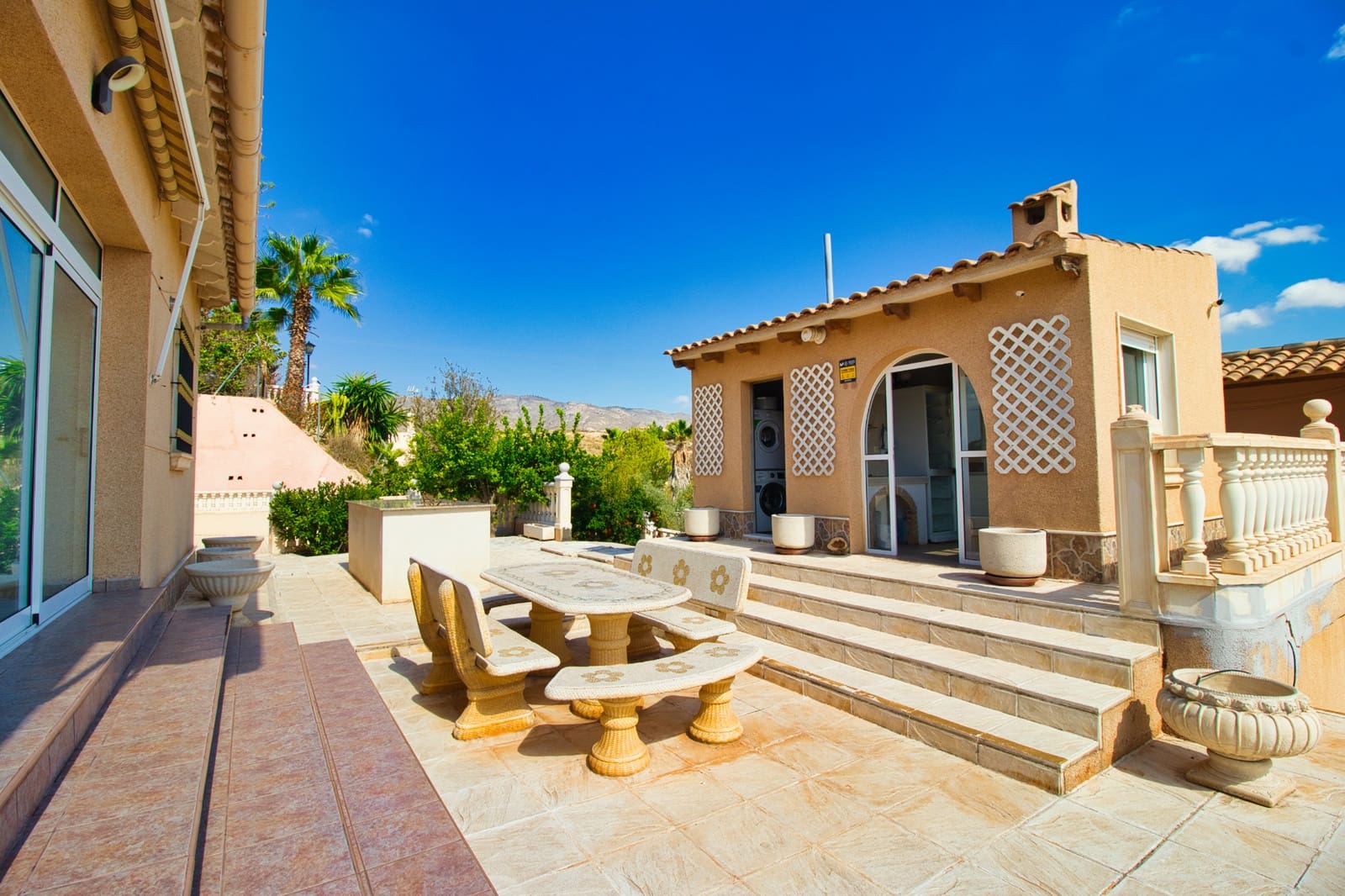 3 bedroom Finca/Country House for sale in Alicante / Alacant city with pool garage - € 379,995 (Ref: 9360596)