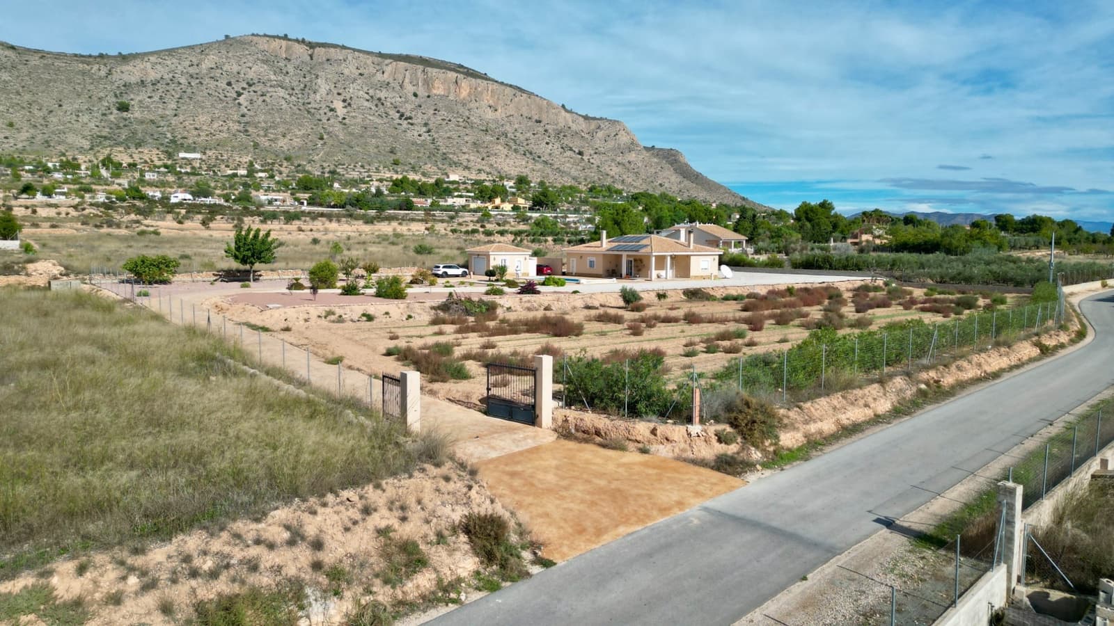 4 slaapkamer Villa te koop in Hondon de las Nieves met zwembad - € 399.000 (Ref: 9363309)