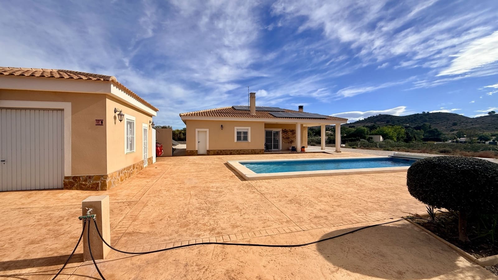 4 slaapkamer Villa te koop in Hondon de las Nieves met zwembad - € 399.000 (Ref: 9363309)