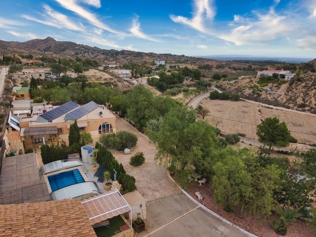 5 bedroom Finca/Country House for sale in Crevillente / Crevillent with pool - € 398,000 (Ref: 9368868)