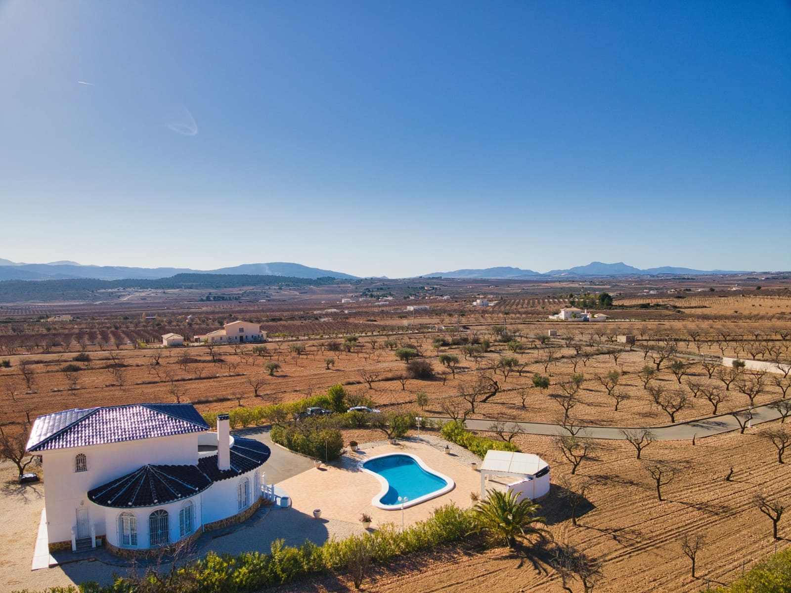 4 slaapkamer Finca/Landhuis te koop in Pinoso met zwembad garage - € 475.000 (Ref: 9369289)