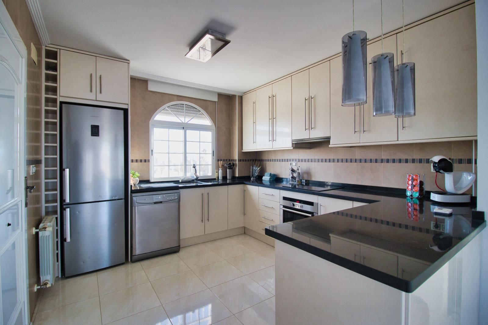 4 slaapkamer Finca/Landhuis te koop in Pinoso met zwembad garage - € 475.000 (Ref: 9369289)