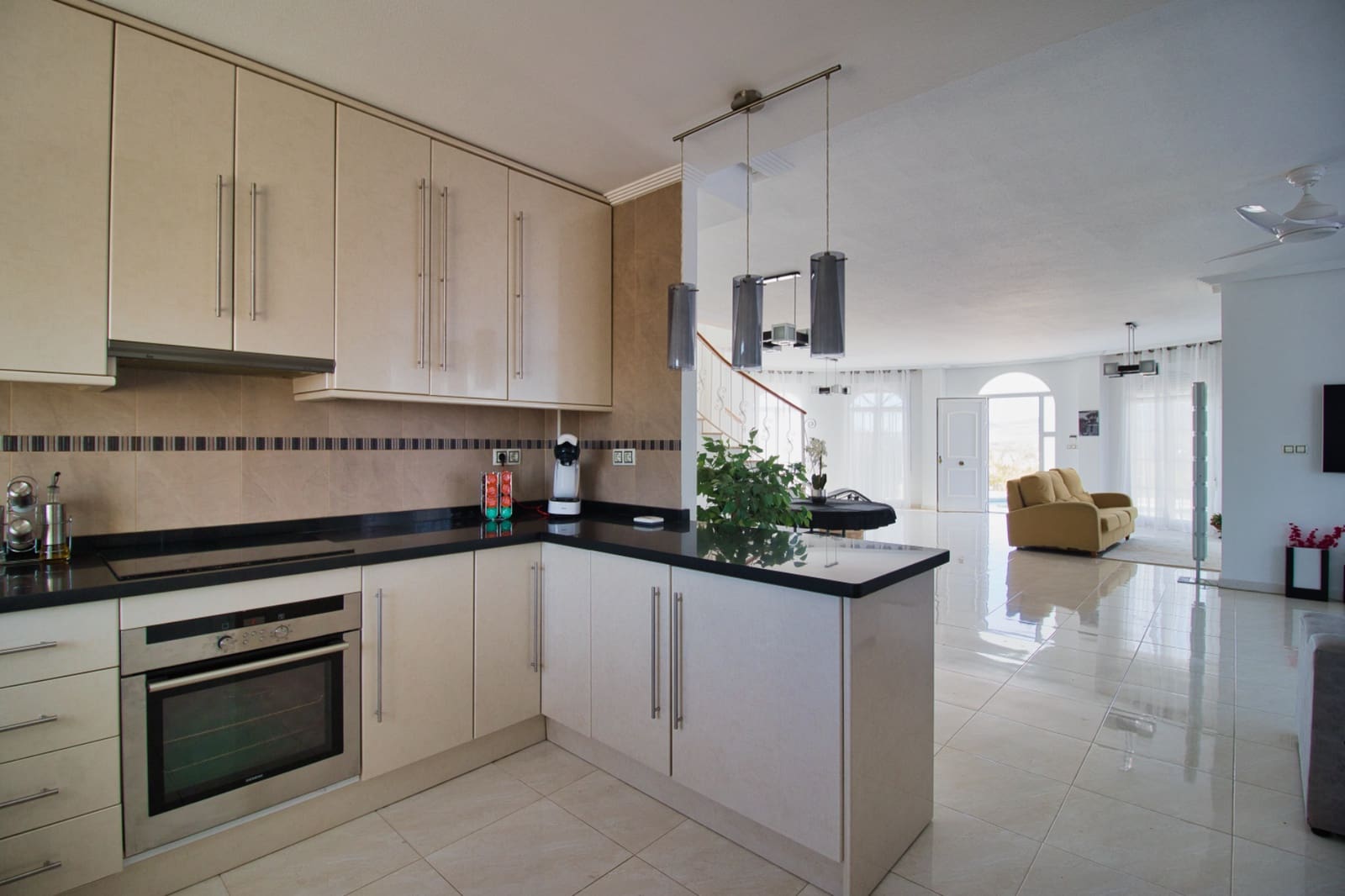 4 slaapkamer Finca/Landhuis te koop in Pinoso met zwembad garage - € 475.000 (Ref: 9369289)