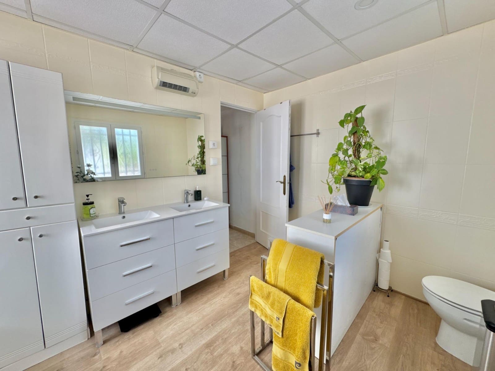 7 sypialnia Finka/Dom wiejski na sprzedaż w Miasto Alicante / Alacant z basenem garażem - 649 000 € (Ref: 9378253)