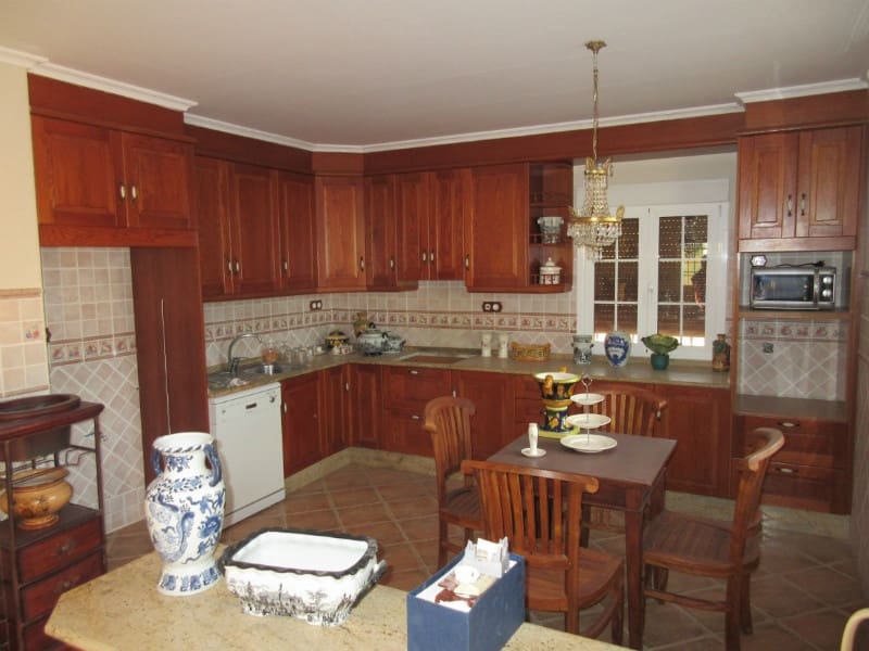 16 sypialnia Finka/Dom wiejski na sprzedaż w Miasto Alicante / Alacant z basenem garażem - 1 050 000 € (Ref: 9383201)