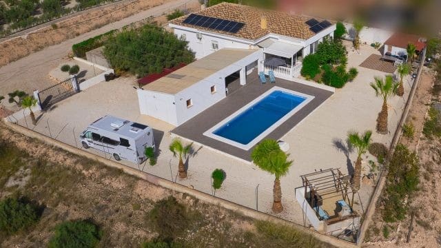 3 sovrum Finca/Hus på landet till salu i Macisvenda med pool garage - 339 000 € (Ref: 9383529)