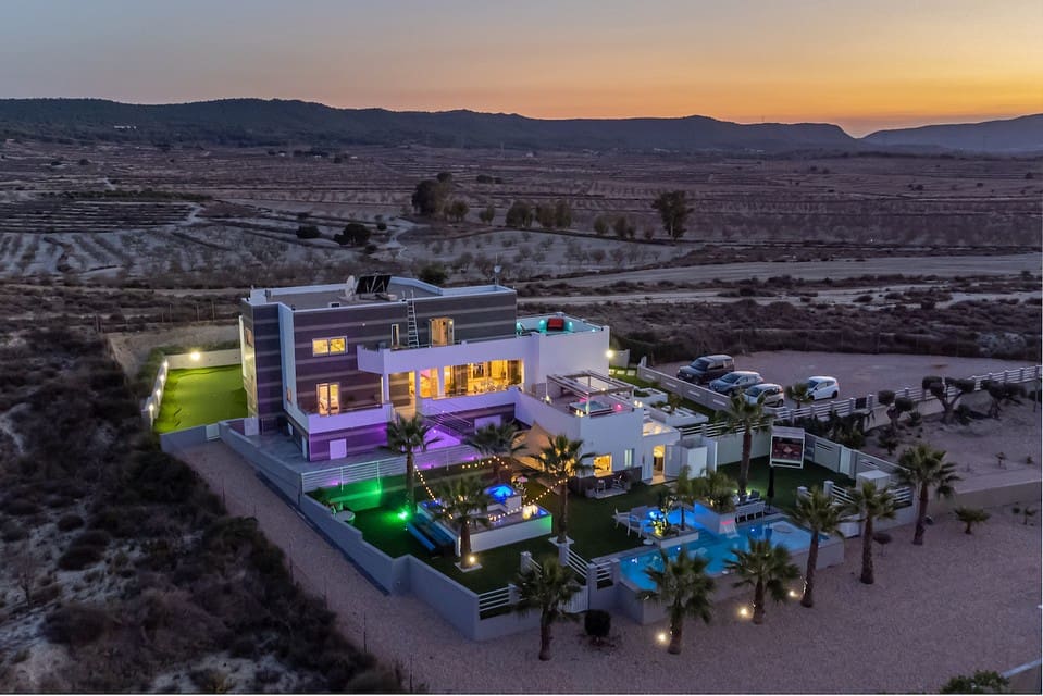 5 sovrum Finca/Hus på landet till salu i Torremendo - 1 695 000 € (Ref: 9383738)