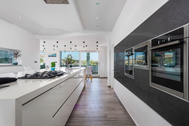 5 bedroom Finca/Country House for sale in Torremendo, Orihuela - € 1,695,000 (Ref: 9383972)