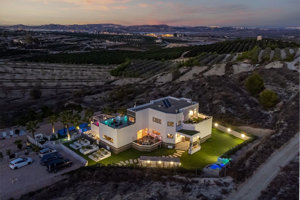 5 sovrum Finca/Hus på landet till salu i Torremendo - 1 695 000 € (Ref: 9383973)