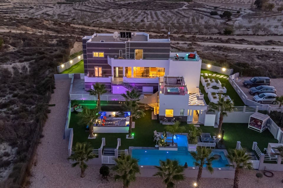 5 sovrum Finca/Hus på landet till salu i Torremendo - 1 695 000 € (Ref: 9383973)