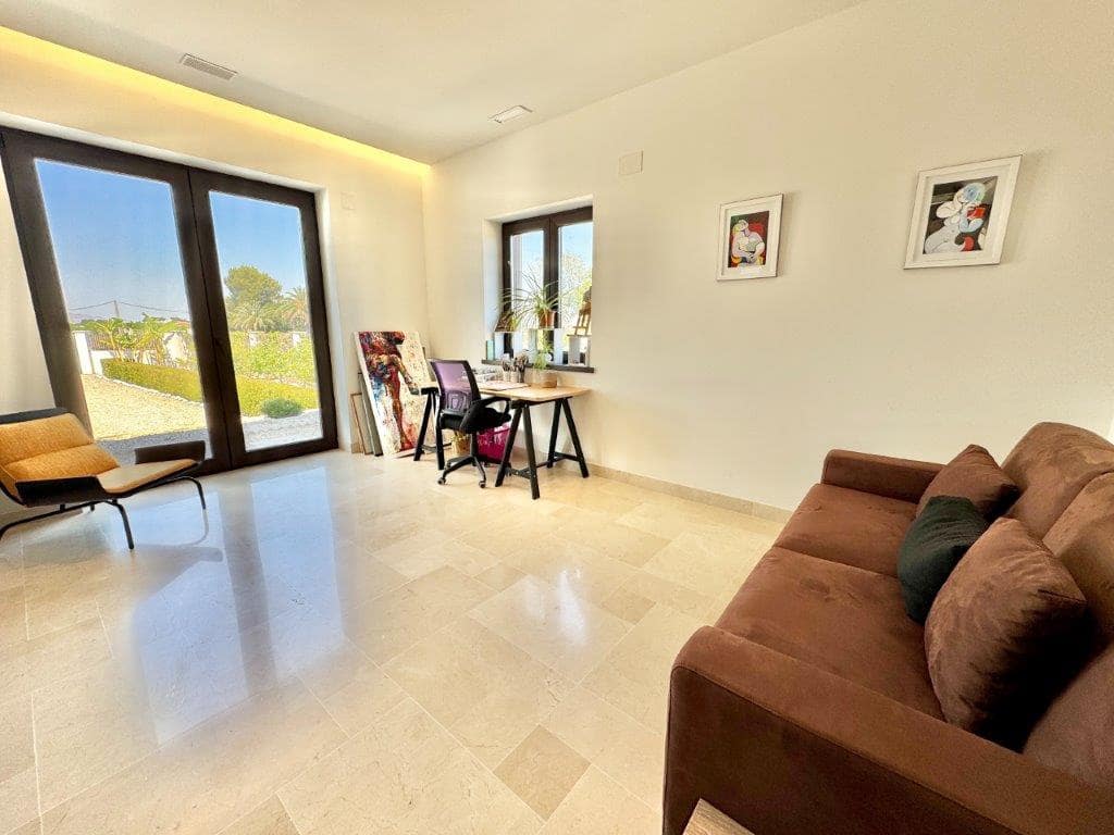 4 slaapkamer Finca/Landhuis te koop in Dolores met zwembad garage - € 1.150.000 (Ref: 9386526)