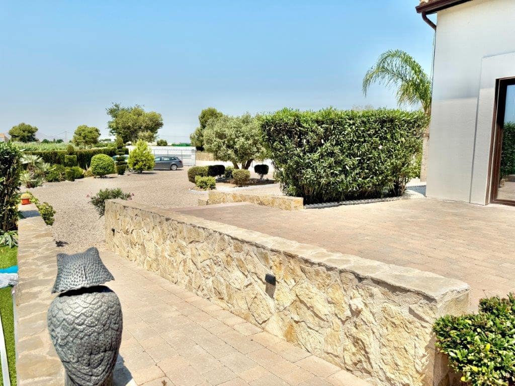 4 slaapkamer Finca/Landhuis te koop in Dolores met zwembad garage - € 1.150.000 (Ref: 9386526)