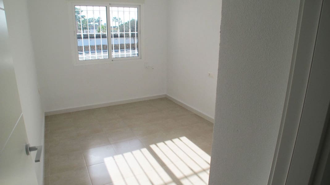 3 chambre Finca/Maison de Campagne à vendre à Catral avec garage - 365 000 € (Ref: 9386695)