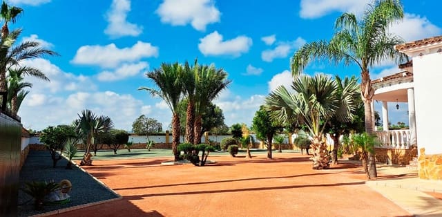 3 soverom Finca/Herregård til salgs i Catral med garasje - € 385 000 (Ref: 9399753)