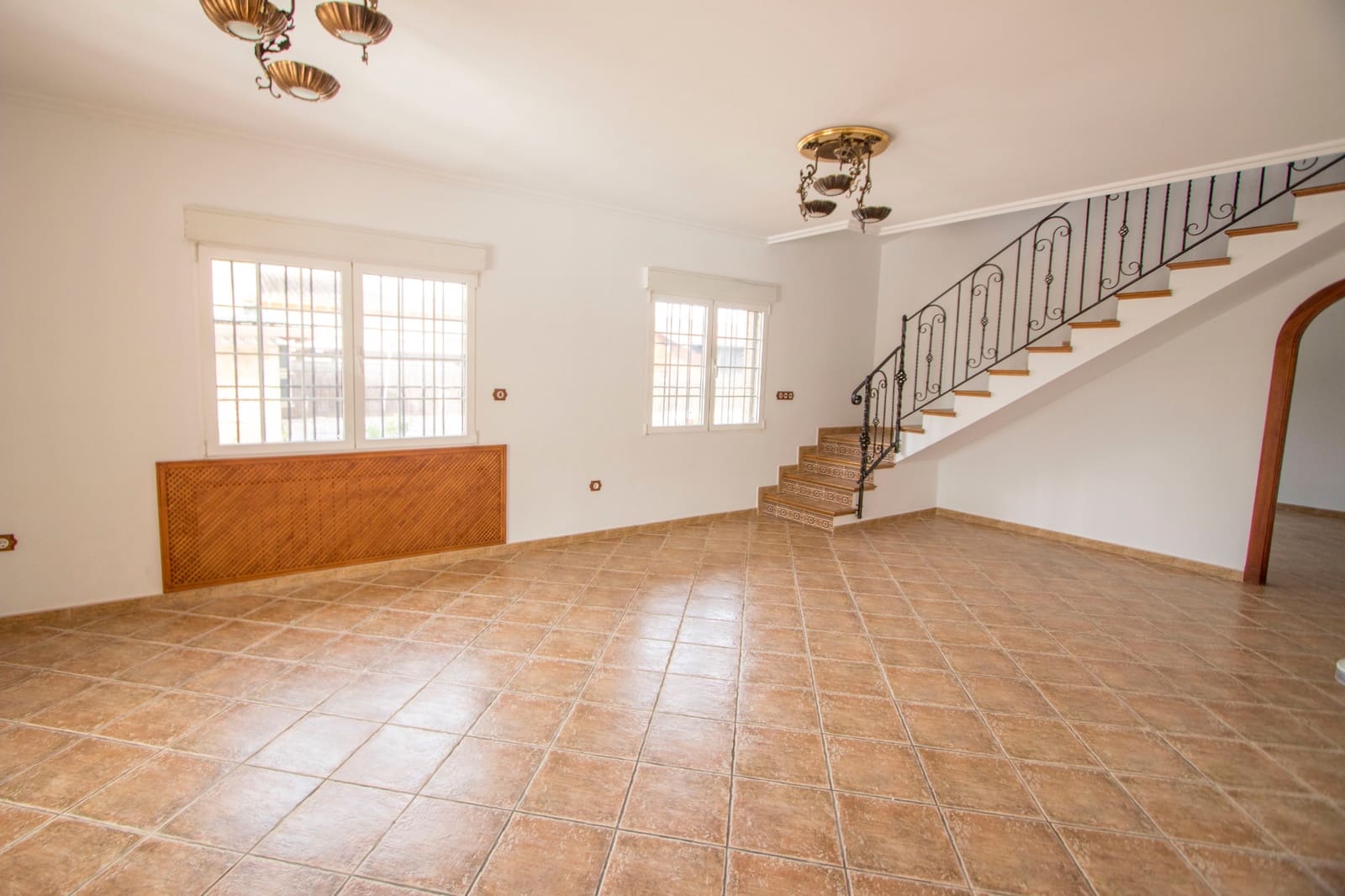 5 sovrum Finca/Hus på landet till salu i Catral med pool garage - 620 000 € (Ref: 9402429)