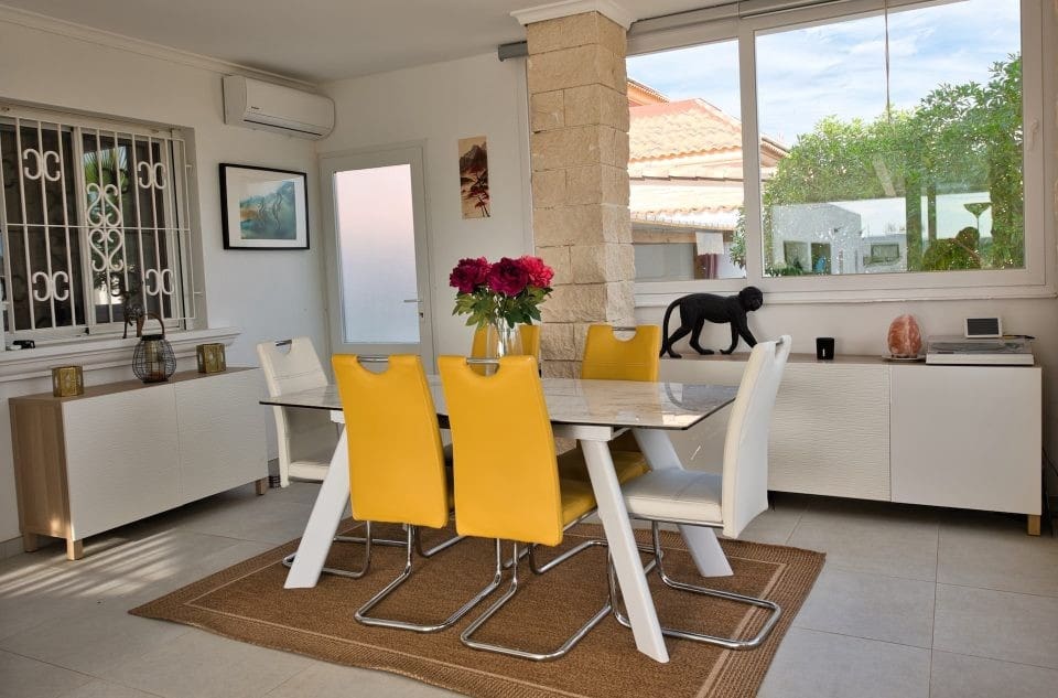 3 sypialnia Finka/Dom wiejski na sprzedaż w Miasto Alicante / Alacant z basenem garażem - 339 000 € (Ref: 9402433)