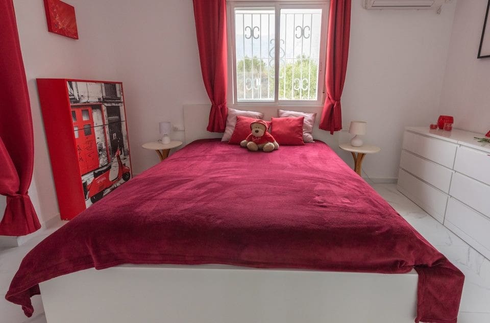 3 sypialnia Finka/Dom wiejski na sprzedaż w Miasto Alicante / Alacant z basenem garażem - 339 000 € (Ref: 9402433)