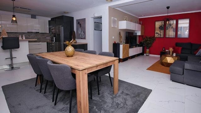 3 sypialnia Finka/Dom wiejski na sprzedaż w Miasto Alicante / Alacant z basenem garażem - 339 000 € (Ref: 9402433)