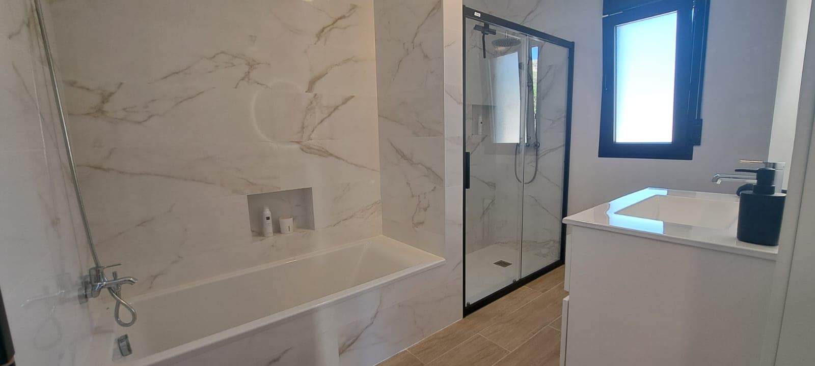 4 slaapkamer Finca/Landhuis te koop in Pinoso met zwembad - € 549.000 (Ref: 9409343)